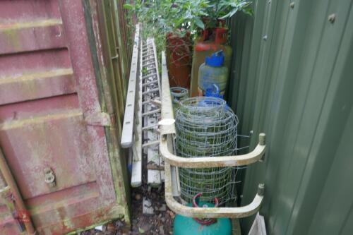 4 MIXED LADDERS