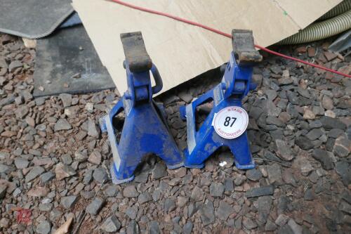 2 X DRAPER 2000KG AXLE STANDS (87)