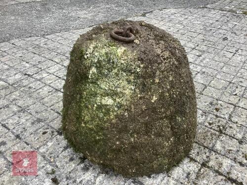 ANTIQUE GRANITE HORSE TETHER