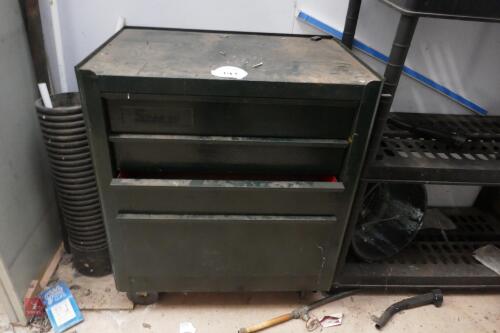 SNAP ON TOOL CHEST (141)