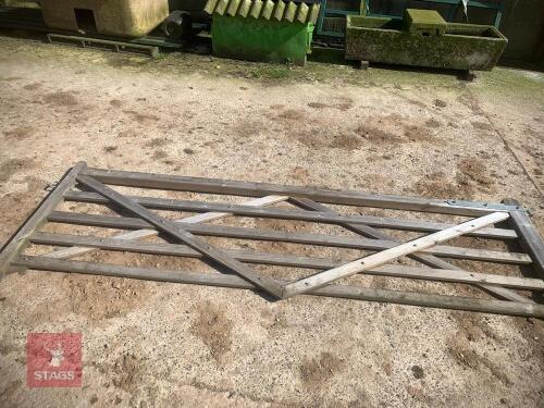 11' WOODEN GATE