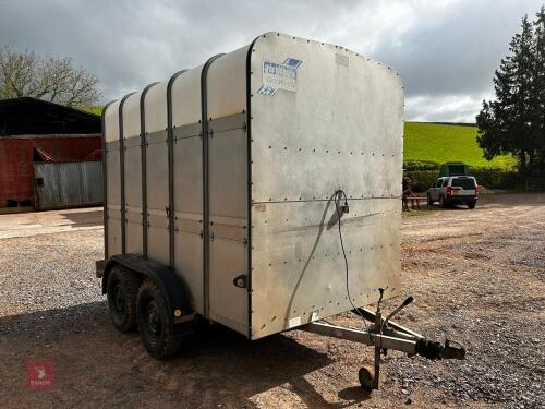 10' IFOR WILLIAMS LIVESTOCK TRAILER