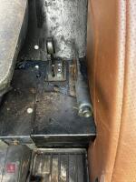 1988 MASSEY FERGUSON 360 2WD TRACTOR - 31