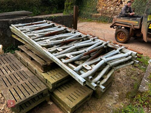 6 AUTO LOCKING FEED BARRIERS