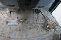 2010 NEW HOLLAND T5060 4WD TRACTOR - 18