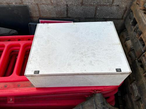 ELECTRIC ENCLOSURE/HOUSING BOX