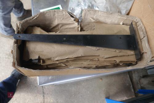 14 LRG HINGES