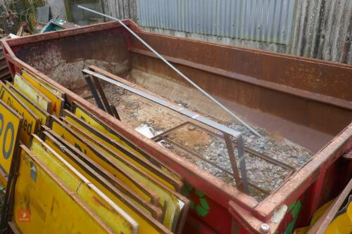 LRG HOOKLIFT SKIP