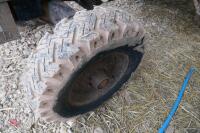 CASE INTERNATIONAL 685 2WD TRACTOR - 24