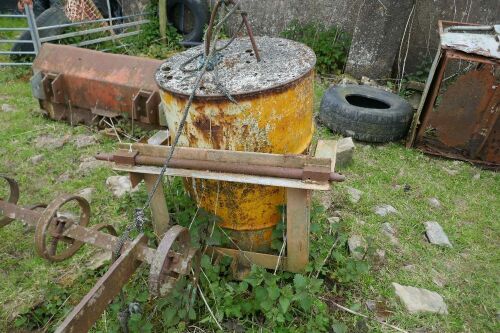 TRACTOR REAR CONCRETE WEIGHT