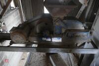 1996 HUNT ROLLER MILL - 9