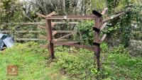 METAL STILLAGE - 3