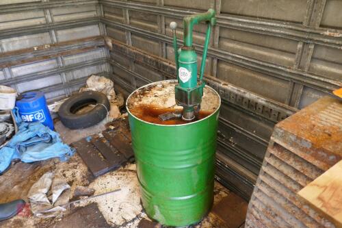 OIL BARREL AND PUMP