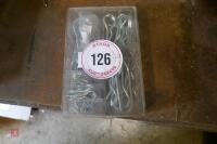 BOX OF ASSORTED 'R' CLIPS - 2