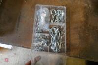 BOX OF ASSORTED 'R' CLIPS - 3