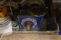3 GEARBOXES - 4