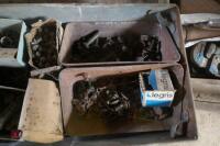 TRAY MAINLY BOLTS - 4