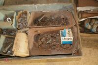 TRAY MAINLY BOLTS - 5