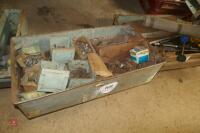 TRAY MAINLY BOLTS - 7
