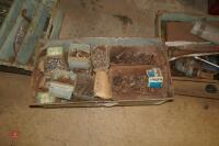 TRAY MAINLY BOLTS - 8