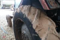 CASE INTERNATIONAL 685 2WD TRACTOR - 23