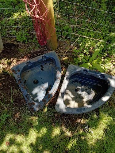 2 CORNER WATER TROUGHS