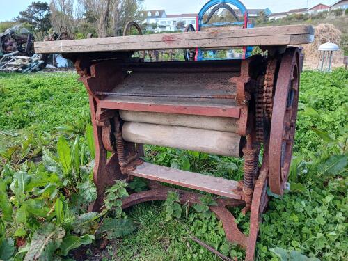 PIONEER CHAIN DRIVEN MANGLE