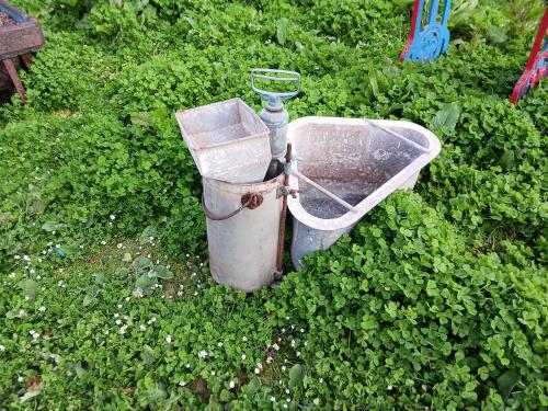 STIRRUP PUMP AND CORNER MANGER