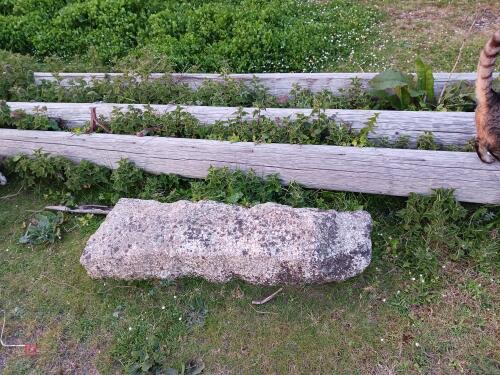 2 GRANITE POSTS