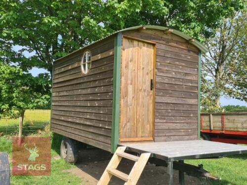 SHEPHERDS STYLE HUT