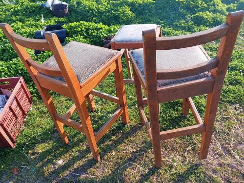 3 BAR STOOLS