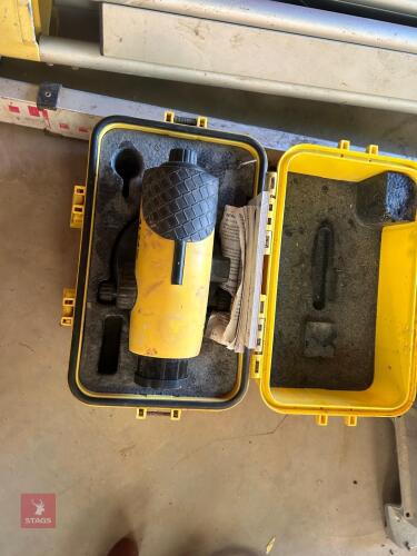 STANLEY AL24 LASER LEVEL & CASE
