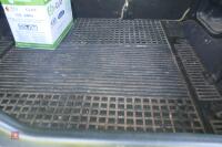 2005 LAND ROVER DISCOVERY 3 (S/R) - 17