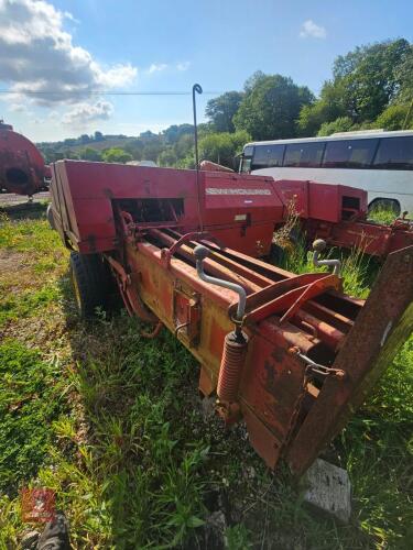 NEW HOLLAND 387 CONVENTIONAL BALER