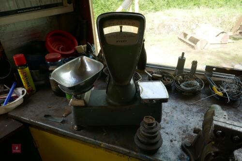 AVERY ANTIQUE SCALES