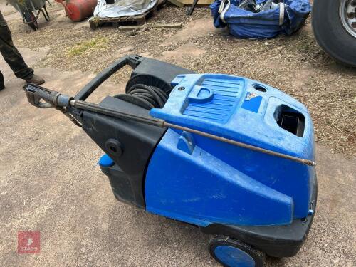 NILFISK ALTO NEPTUNE PRESSURE WASHER