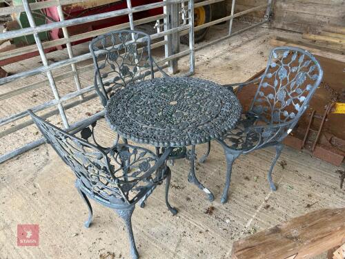 ORNATE GARDENTABLE & 3 CHAIRS