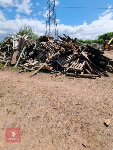 LARGE ASSORTED WOOD PILE