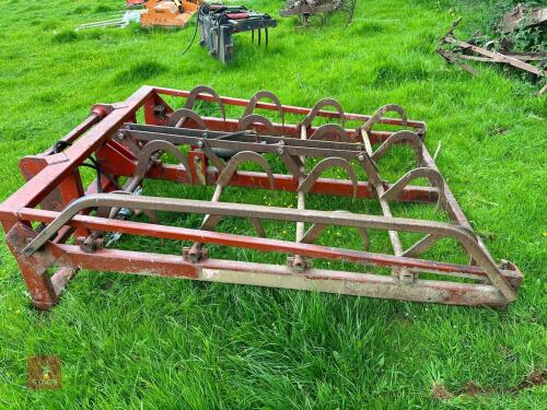 MOULTON FLAT EIGHT GRAB