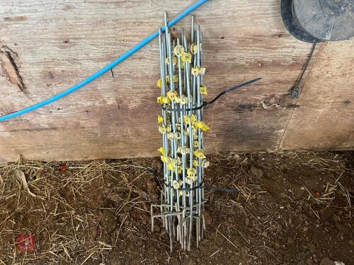 20 GALVANISED RAPPA FENCING STAKES (7)