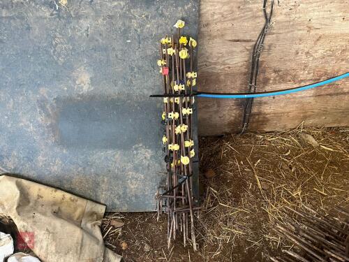 20 ELECTRIC RAPPA FENCING STAKES (13)