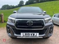 2019 TOYOTA HILUX INVINCIBLE X PICK UP - 3