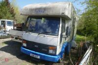 FORD CARGO 813 7.5T HORSE LORRY - 2