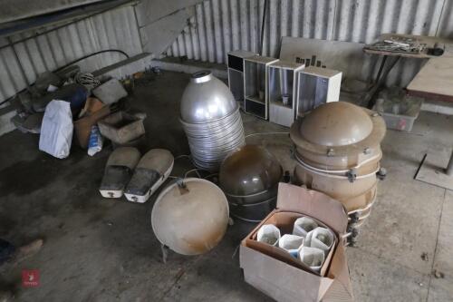 LARGE QTY OF VINTAGE LIGHTS/LAMPS