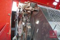 VICON RF125 OPTICUT ROUND BALER - 12