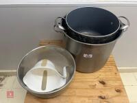 POTS, BOWL & JUG - 7
