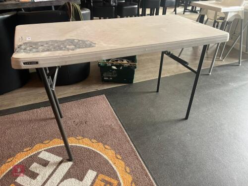 LIFETIME FOLDING TABLE