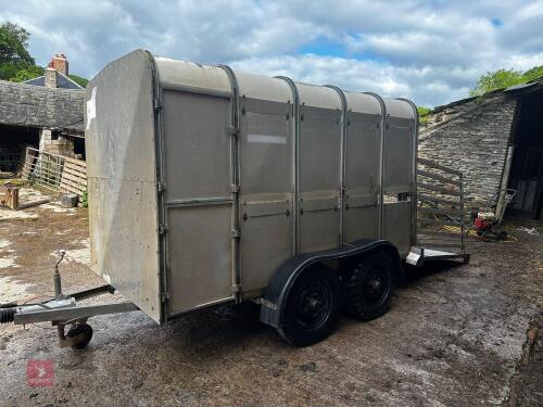 IFOR WILLIAMS 10' STOCK BOX WITH DECKS