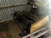 1976 NEW HOLLAND 1520 COMBINE - 9