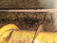 1976 NEW HOLLAND 1520 COMBINE - 35